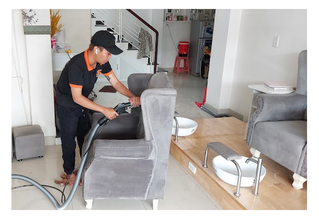 Dịch vụ giặt ghế sofa Tân Phú ǀ Thợ vệ sinh sofa chuyên nghiệp